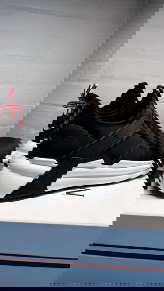 Moncler Lunarove Sneakers
