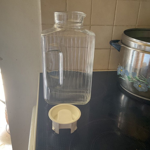 Arcoroc Luminarc Quadro glass fridge jugs set of 5, 2 liters, like new