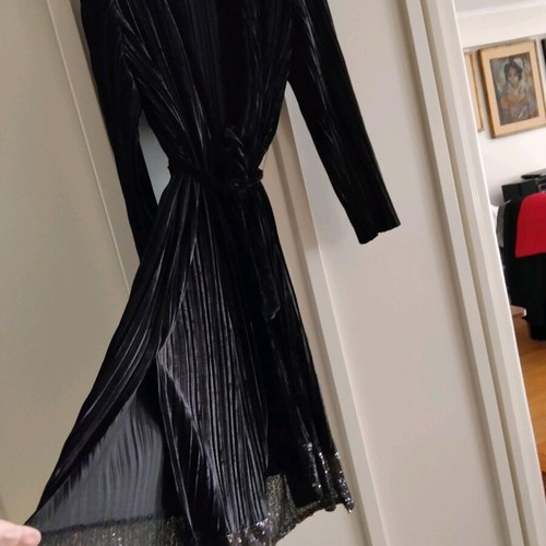 Benetton dress black velvet new, size L