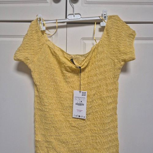 Zara yellow crinkled elastic blouse size L new with tag