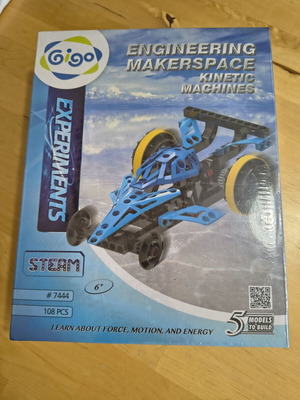 Kinetic Machines STEM toy with 5 models, new
