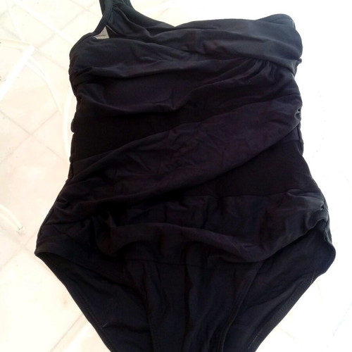 Women's one-piece swimsuit new, size small, black