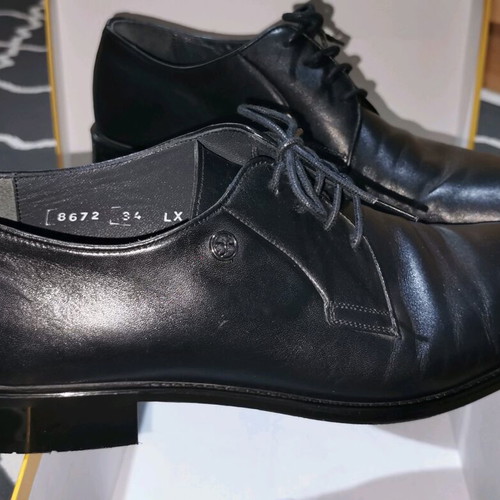 GK Uomo men's shoes scarponi like new, size 42, black