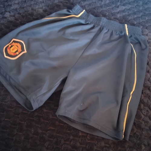 Manchester United shorts 2007 used, size M