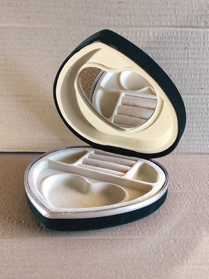 Velvet Jewelry Box Heart-Shaped like new, black