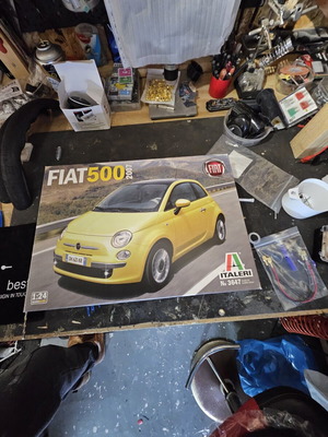 Fiat 500 Model Kit new in box