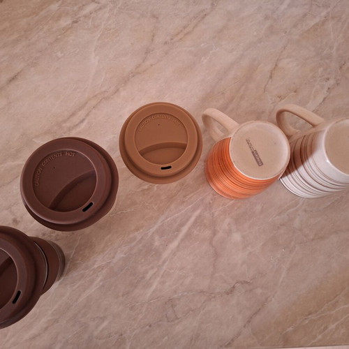 Coffee mugs used, set of 5, excellent condition