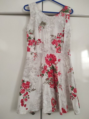 Γυναικείο ιταλικό φόρεμα Bella S/M σαν καινούργιο, άσπρο και κόκκινο