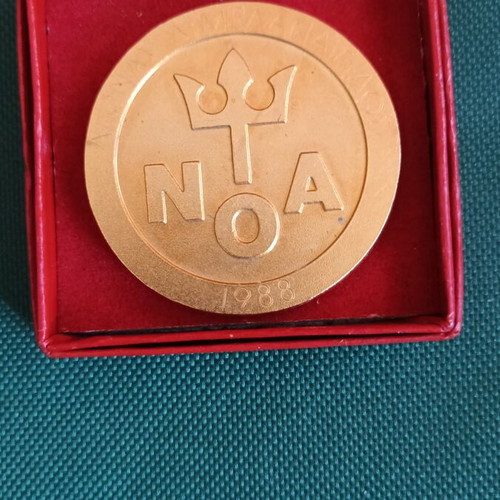 Collectible Commemorative Medal NOA Dionysus Melanaigidos 1988 like new