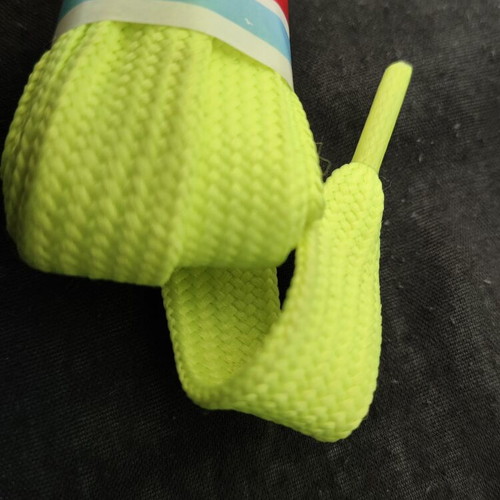 Shoelaces 110cm pair new, light green