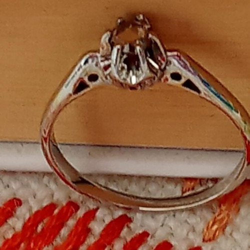 Monopetro 14K white gold ring like new with diamond