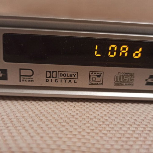 Silver Crest CD-DVD Player μοντέλο ΚΗ 6522 μεταχειρισμένο χωρίς τηλεχειριστήριο