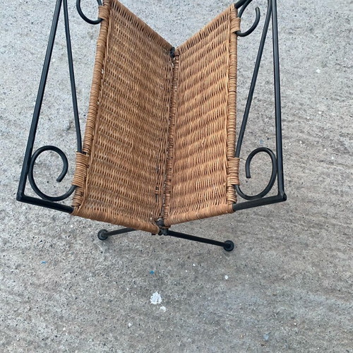 Metal magazine and book rack with wicker used