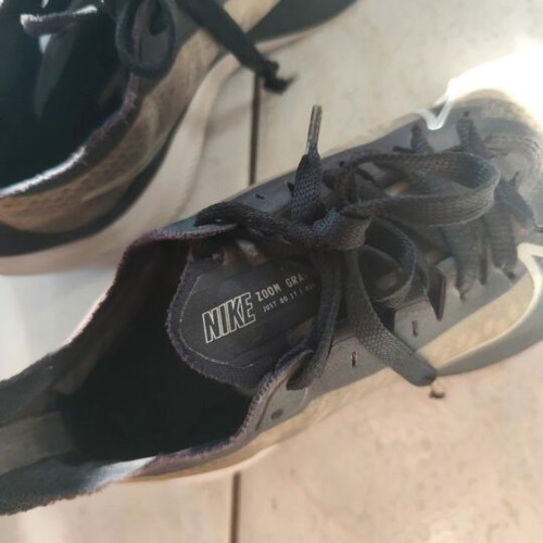 Nike Zoom Gravity athletic shoes used, size 39, black and gray