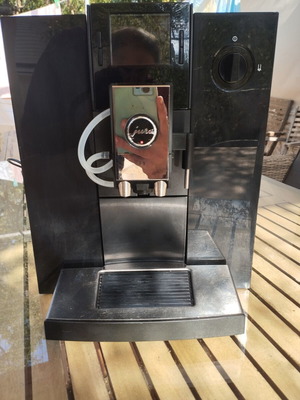 Jura F9 automatic espresso and cappuccino machine like new