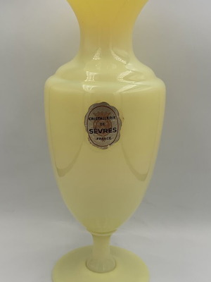 Βάζο Vintage Sevres France yellow opaline σαν καινούργιο, 26cm