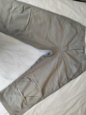Nike men's capri shorts like new, size M-32, gray
