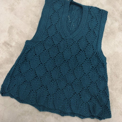 Knitted sleeveless top new, turquoise