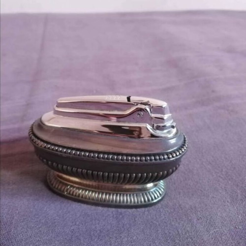 Ronson Collectible Silver Plated Lighter used, luxury material