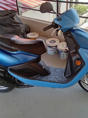 Sym Mask 50 used for spare parts with new tires and battery