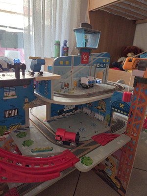 Hape Railway wooden Mega City set
