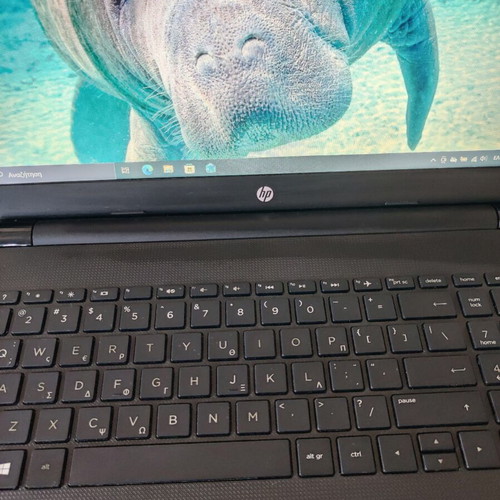 HP 15-bs150nv Laptop 15.6” Intel Core i3-5005U 4GB RAM Windows 10 like new with charger