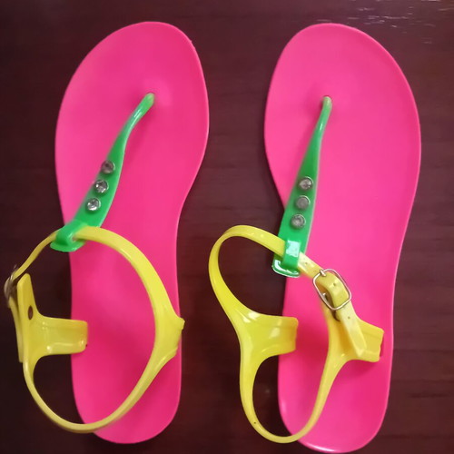 Women's multicolor plastic sandals size 38/39