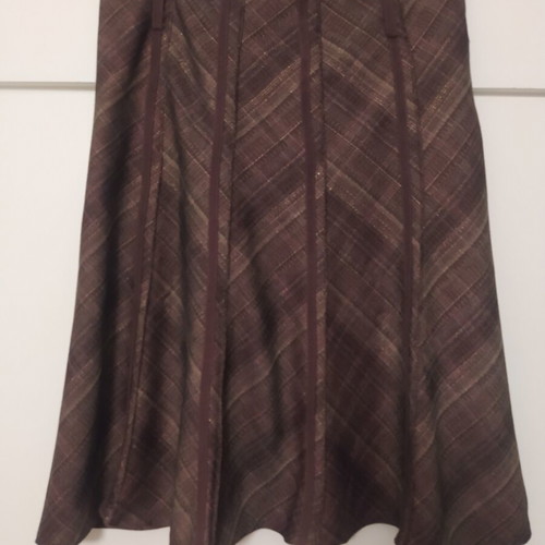 Raxevksy midi plaid skirt like new, brown