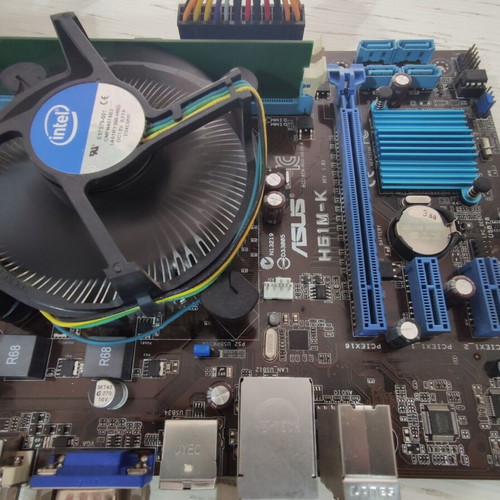 Asus Motherboard H61M-K like new with Intel Celeron G1620 and 2GB DDR3 Ram