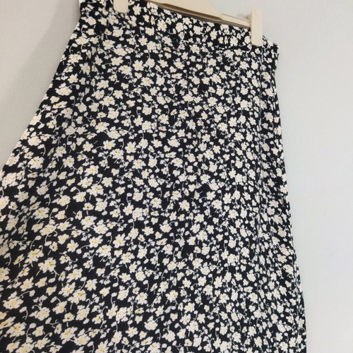 Pink Woman summer skirt like new with nice print