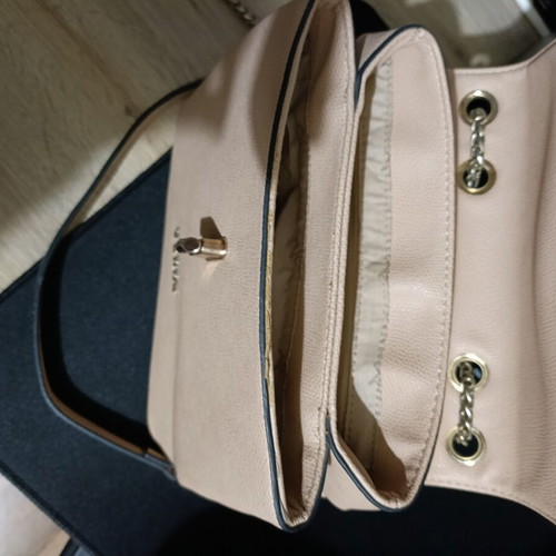 Verde shoulder bag beige like new, crossbody style