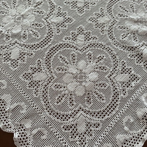 Set of 3 square hand-knitted table linens new