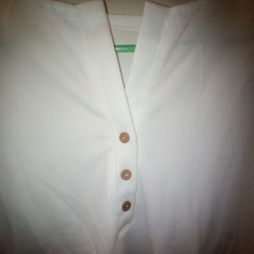 White long-sleeve ribbed blouse new, size M