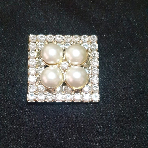 Swarovski button with pearls new