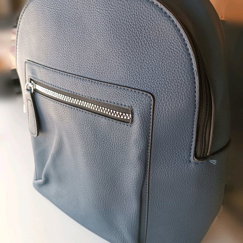 Backpack blue navy large used, shoulder type