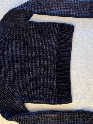Women's wool sweater like new, black