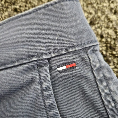 Tommy Hilfiger bermuda shorts used, no 30, very good condition