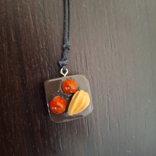 Handmade adjustable necklace like new, black and multicolor