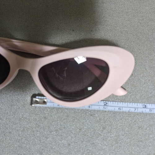 Cateye sunglasses used, girls, pink pastel, Mango brand