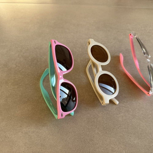 Children's sunglasses like new, set of 3