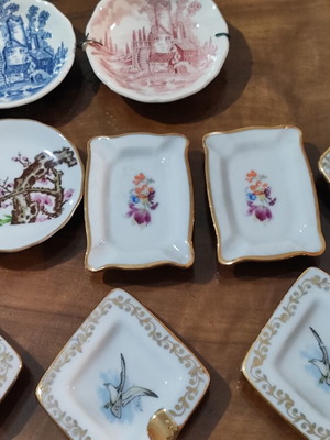 Porcelain ashtray like new, various designs, single piece