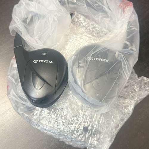 Toyota IR wireless headphones set of 2 new with batteries