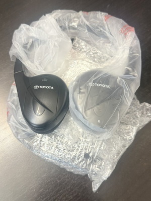 Toyota IR wireless headphones set of 2 new with batteries