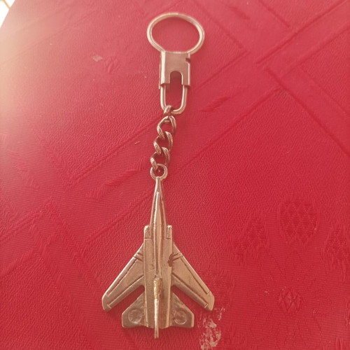 Fighter plane keychain like new, metal