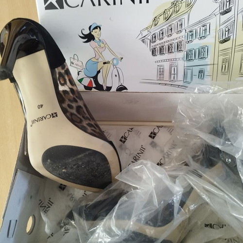 Carinii Leopard Print Heels size 40 like new with box