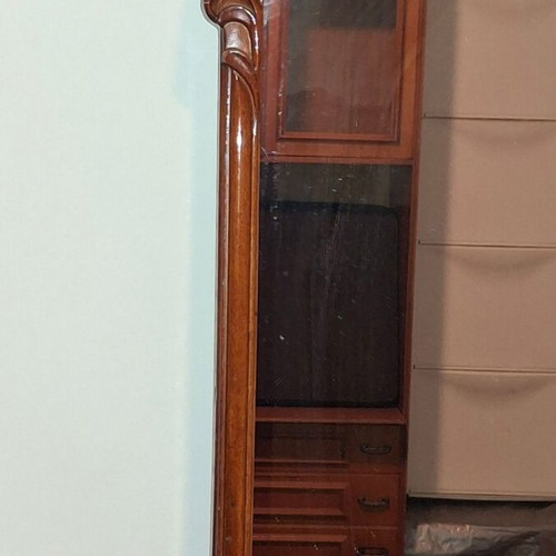 Vintage dresser with mirror and drawers for bedroom