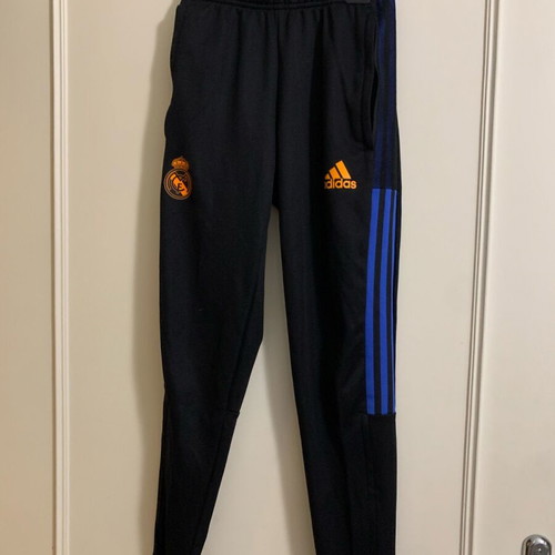 Adidas tracksuit pants like new