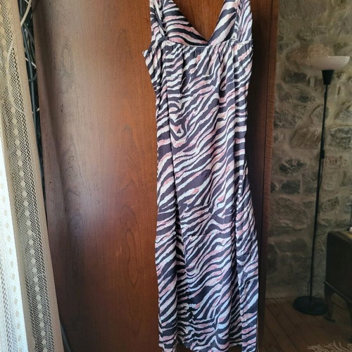 Dress new with adjustable sides, size S