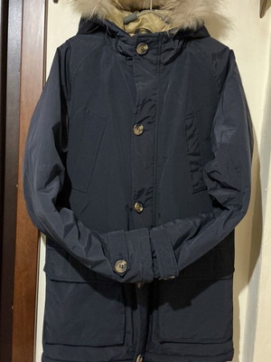 Men's 3/4 jacket with natural fur hood, like new, size M