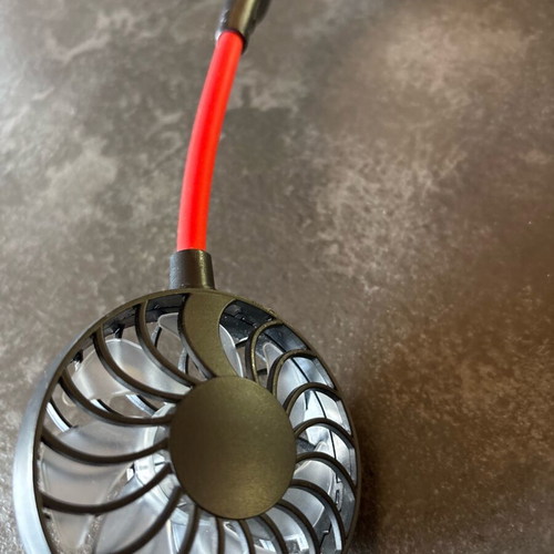 Neck fans like new with battery